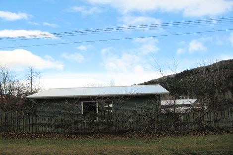 Photo of property in 19 Pyke Street, Clyde, 9330