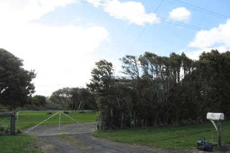 Photo of property in 31 Amreins Road, Waitakere, Henderson, 0782