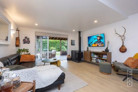 Photo of property in 50 Great North Road, Riverhead, 0820