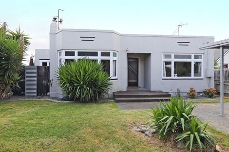 Photo of property in 100 Barden Street, Mayfair, Hastings, 4122