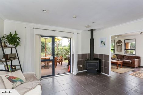 Photo of property in 13 Kathleen Reece Place, Waiuku, 2123