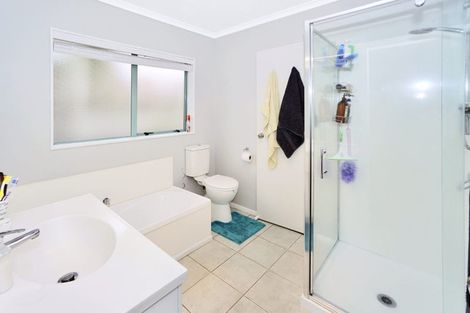 Photo of property in 48 Fairview Place, Te Puke, 3119