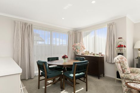 Photo of property in 4 Catamaran Way, Papamoa Beach, Papamoa, 3118