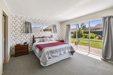 Photo of property in 38 Perotti Place, Conifer Grove, Takanini, 2112