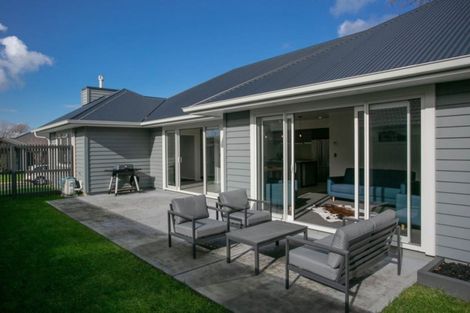 Photo of property in 8 Richards Street, Cambridge, 3434