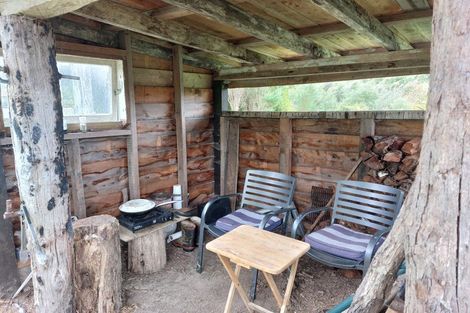 Photo of property in 147 Whaka Road, Maungaturoto, 0520