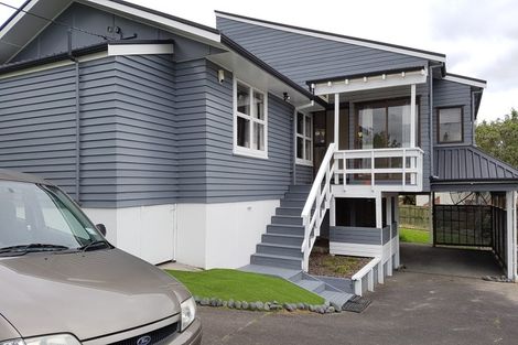 Photo of property in 2 Graham Collins Drive, Windsor Park, Auckland, 0632