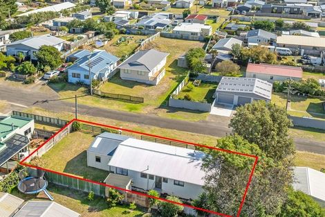 Photo of property in 3 Ruanui Street, Himatangi Beach, Foxton, 4891