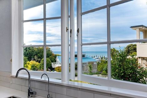 Photo of property in 6 Randall Place, Hospital Hill, Napier, 4110