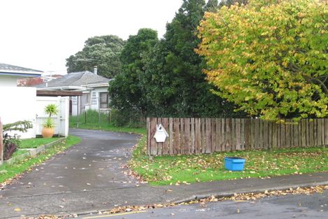 Photo of property in 10a Quo Vadis Place, Red Beach, 0932