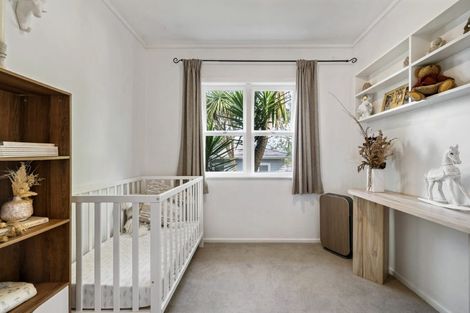 Photo of property in 19 Lanigan Street, Birkdale, Auckland, 0626