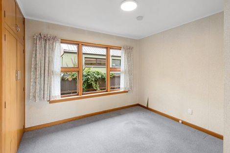 Photo of property in 1 Roscoe Street, Saint Martins, Christchurch, 8022