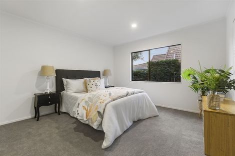 Photo of property in 1/13 Pinewood Grove, Botany Downs, Auckland, 2010