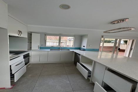 Photo of property in 2 Vidiri Court, Flat Bush, Auckland, 2019