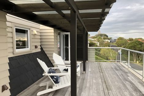 Photo of property in 1/15 Wilding Avenue, Northcote Point, Auckland, 0627