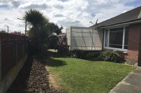 Photo of property in 11 Daniels Road, Redwood, Christchurch, 8051