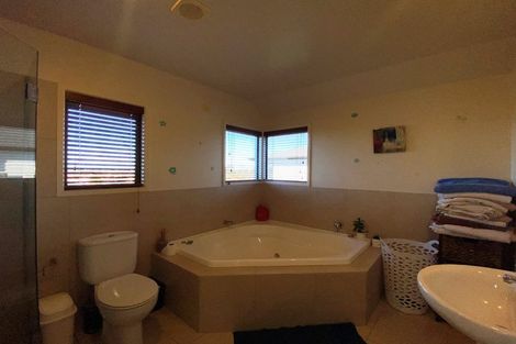 Photo of property in 1193 Whangaparaoa Road, Gulf Harbour, Whangaparaoa, 0930