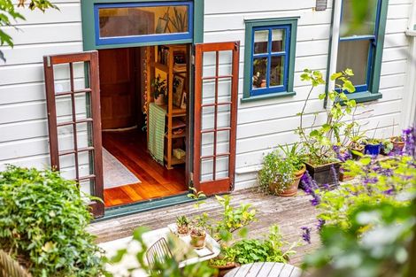 Photo of property in 162 Ohiro Road, Brooklyn, Wellington, 6021