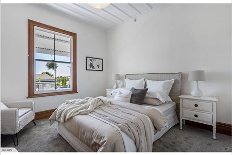 Photo of property in 1/12 Rodney Road, Northcote Point, Auckland, 0627