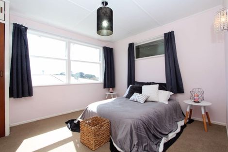 Photo of property in 81 Beazley Avenue, Paparangi, Wellington, 6037