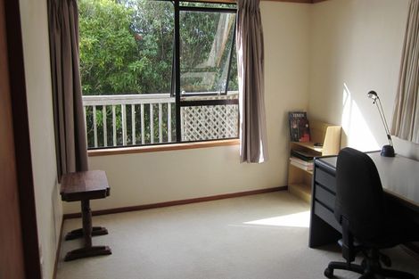 Photo of property in 2/34 Oruamo Place, Beach Haven, Auckland, 0626