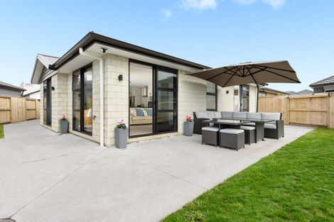 Photo of property in 4 Teachers Court, Papamoa Beach, Papamoa, 3118