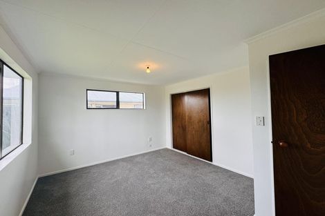 Photo of property in 50 Hillcrest Drive, Kelvin Grove, Palmerston North, 4414