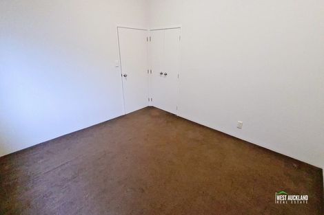 Photo of property in 8 Captain Scott Road, Glen Eden, Auckland, 0602