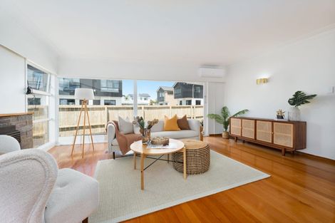 Photo of property in 39 Harrington Road, Henderson, Auckland, 0610