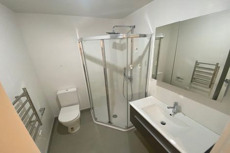 Photo of property in 29/11 Ray Small Drive, Papakura, 2110