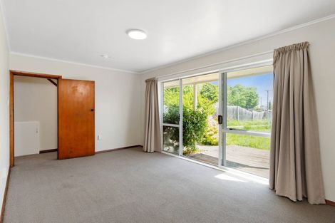 Photo of property in 55 Momorangi Crescent, Redwood, Christchurch, 8051