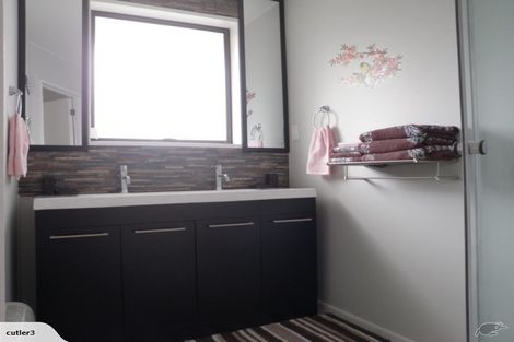 Photo of property in 1/52 Lochee Road, Upper Riccarton, Christchurch, 8041