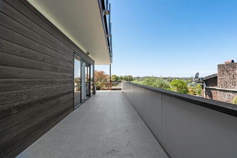 Photo of property in 19 Sunrise Avenue, Murrays Bay, Auckland, 0630