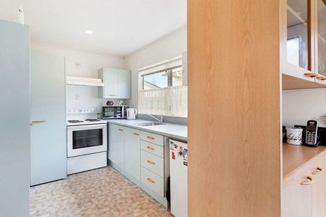 Photo of property in 2/61 Main Road, Titahi Bay, Porirua, 5022