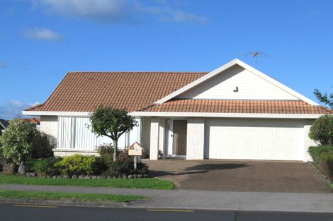 Photo of property in 124 Meadowland Drive, Somerville, Auckland, 2014