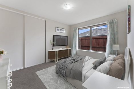 Photo of property in 13 Maple Place, Rangiora, 7400