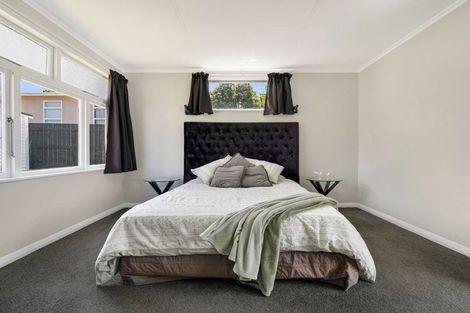 Photo of property in 64 Great North Road, Saint Johns Hill, Whanganui, 4500