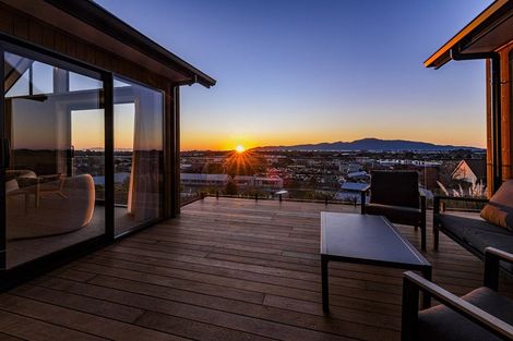 Photo of property in 37 Ruapehu Street, Paraparaumu, 5032