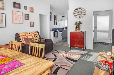 Photo of property in 33a Avenue Road, Foxton, 4814