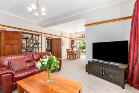 Photo of property in 77 Totara Crescent, Woburn, Lower Hutt, 5011