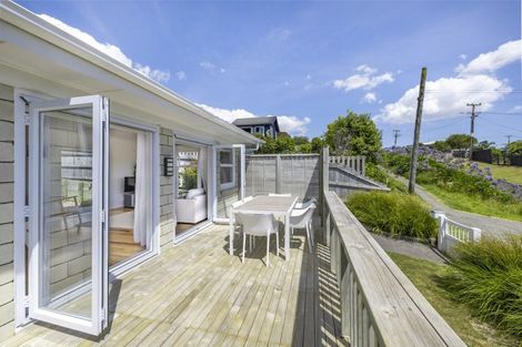 Photo of property in 10 Tahuna Avenue, Raglan, 3225