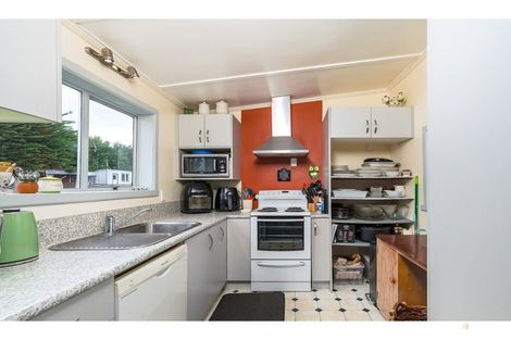 Photo of property in 13 Queens Terrace, Waimate, 7978