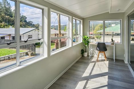 Photo of property in 2/22 Shackleton Grove, Stokes Valley, Lower Hutt, 5019