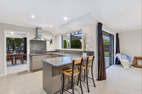 Photo of property in 2 Cooper Crescent, Cambridge, 3434