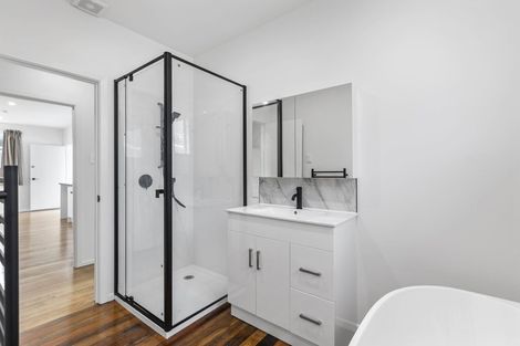 Photo of property in 70b Colwill Road, Massey, Auckland, 0614