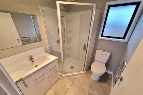 Photo of property in 11 Sunvista Avenue, Oteha, Auckland, 0632