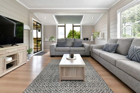 Photo of property in 73b Vipond Road, Stanmore Bay, Whangaparaoa, 0932