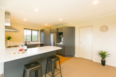 Photo of property in 581 Waitara Road, Huirangi, New Plymouth, 4373
