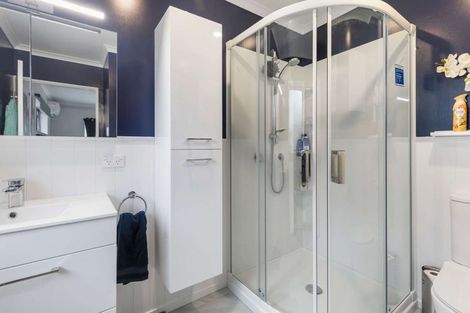 Photo of property in 5 Rosebank Avenue, Kelvin Grove, Palmerston North, 4414