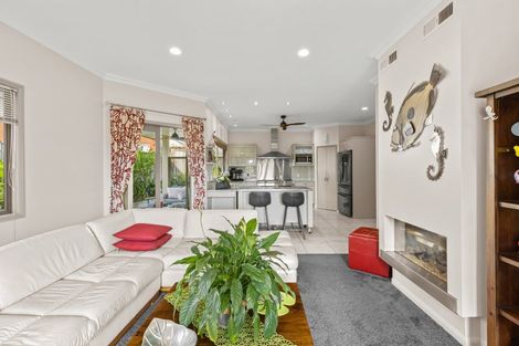 Photo of property in 176b Heta Road, Highlands Park, New Plymouth, 4312